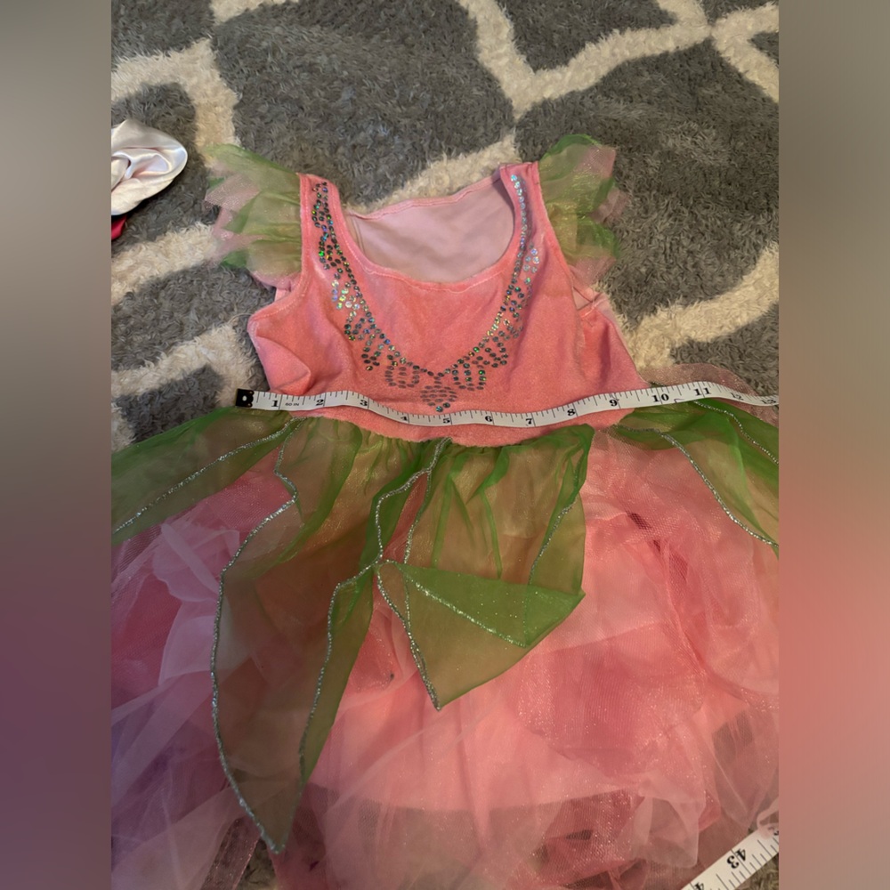 Two costumes - Picture 5 of 8